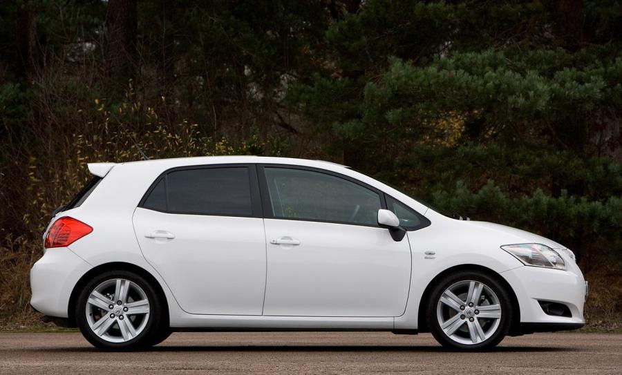  Toyota Auris SR180 2008 года  (фото 5 из 10)